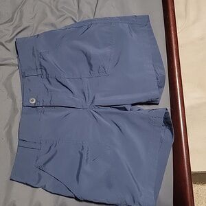 Women's navy short Columbia size 6